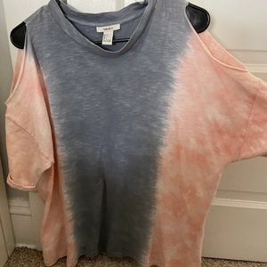 oversized tie dye tee ⭐️🌸